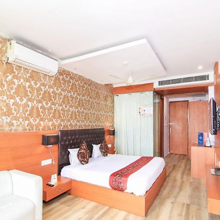 Oyo 3683 De Global Park Hotel Hasanganj Exterior foto