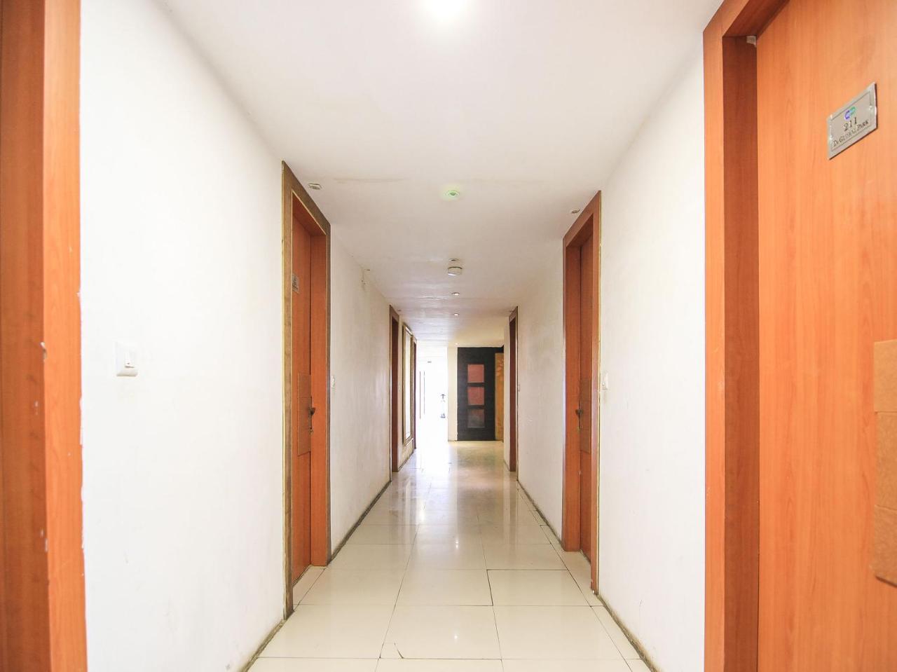 Oyo 3683 De Global Park Hotel Hasanganj Exterior foto